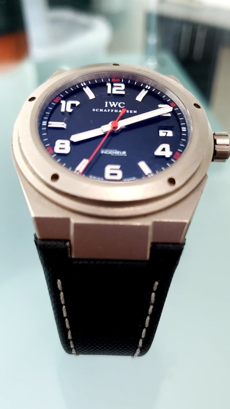 Eladó IWC Ingenieur Titanium Mercedes AMG Limited óra