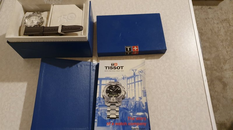 Eladó Tissot PRS200 óra